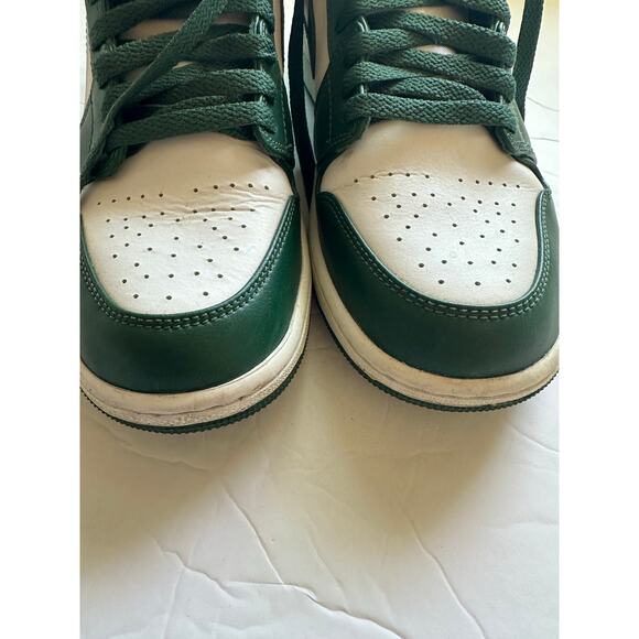 Nike Air Jordan 1 Mid Pine Green Gold Size 9.5